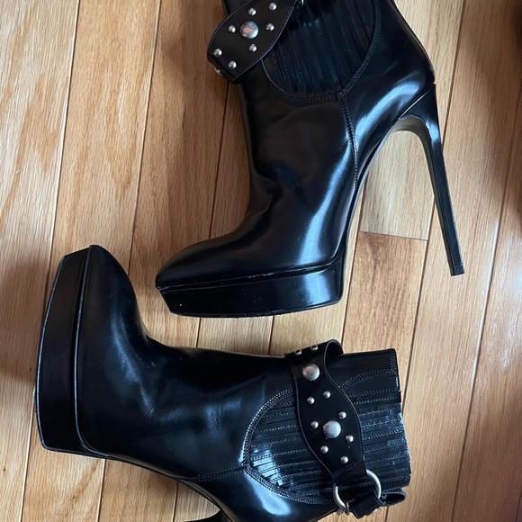 Saint Laurent Stiletto Boots with Strap - Picture 4 of 6